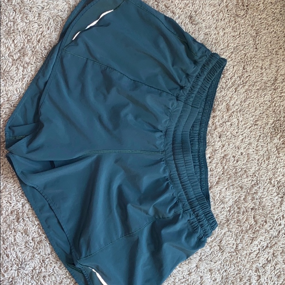 Lululemon Hotty Hot Shorts 4”